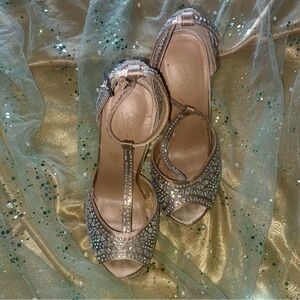 Embellished T-Strap Women's Dress Sandals - Champagne